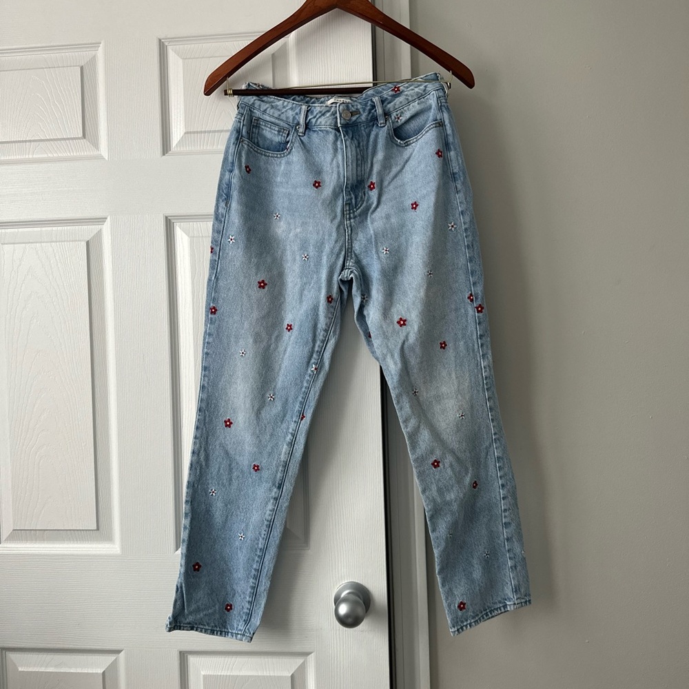 Pacsun Light Wash Embroidered Jeans Size 27